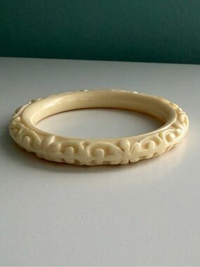 Vintage Cream Celluloid Plastic Carved Asian Design Bangle 2.5”